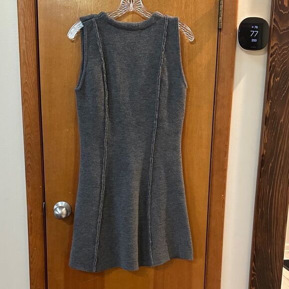 Commense Gray Sleeveless Dress - Picture 5 of 5